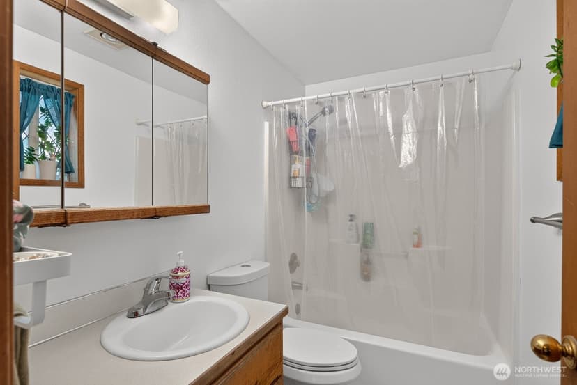 Property photo for 27215 Manor Place NW, Stanwood photo 16