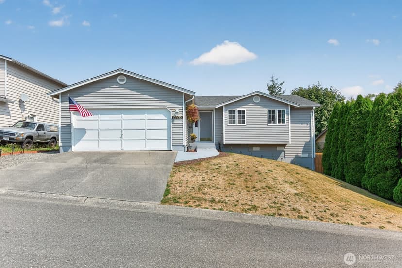 Property photo for 27215 Manor Place NW, Stanwood photo 2