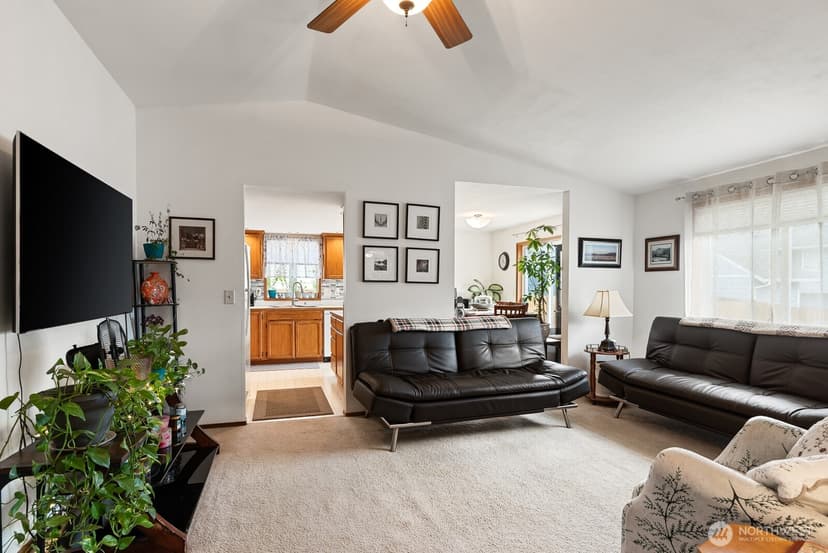 Property photo for 27215 Manor Place NW, Stanwood photo 6