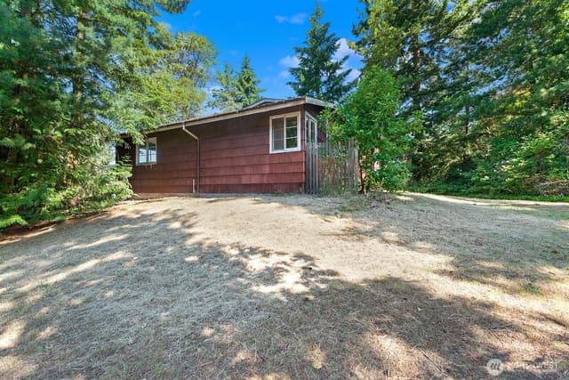 Property photo for 17552 12th Avenue NE, Shoreline photo 4