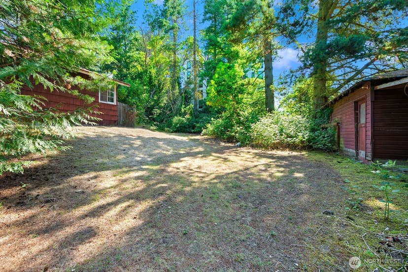 Property photo for 17552 12th Avenue NE, Shoreline