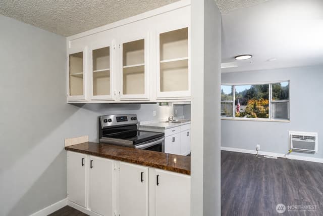 Property photo for 1420 NE Steele Creek Drive, Bremerton photo 5