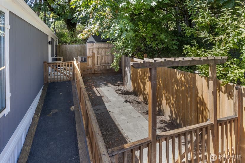 Property photo for 1420 NE Steele Creek Drive, Bremerton photo 16