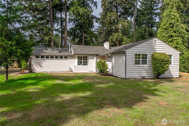 Property photo for 6317 Nyanza Park Drive SW, Lakewood photo 2
