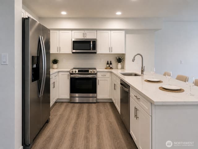 Property photo for 13243 Ambaum Boulevard SW #C, Burien photo 3