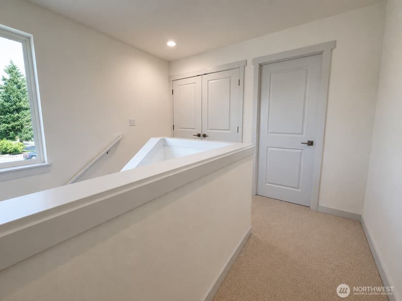 Property photo for 13243 Ambaum Boulevard SW #C, Burien photo 14