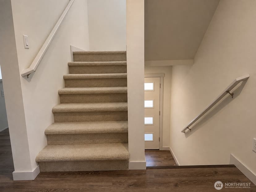 Property photo for 13243 Ambaum Boulevard SW #C, Burien photo 17