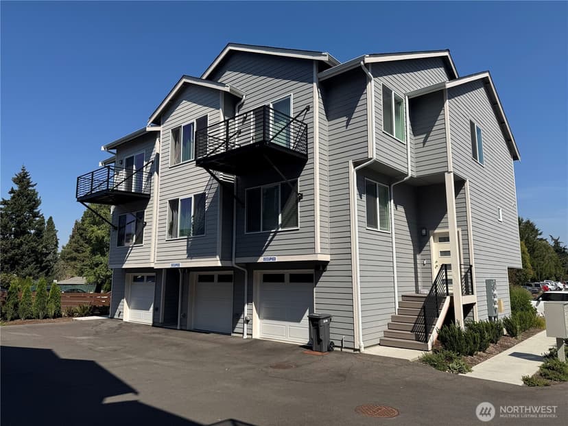 Property photo for 13243 Ambaum Boulevard SW #C, Burien photo 23