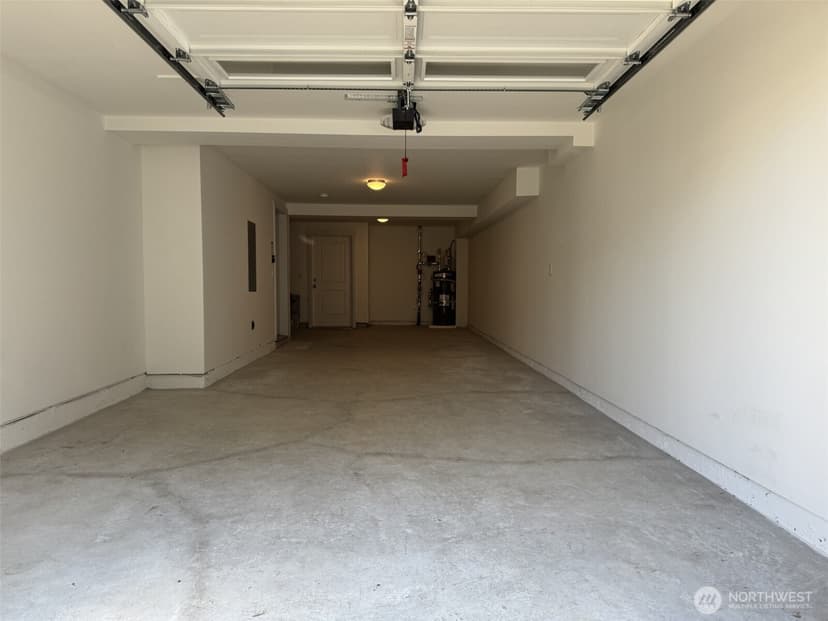 Property photo for 13243 Ambaum Boulevard SW #C, Burien photo 19