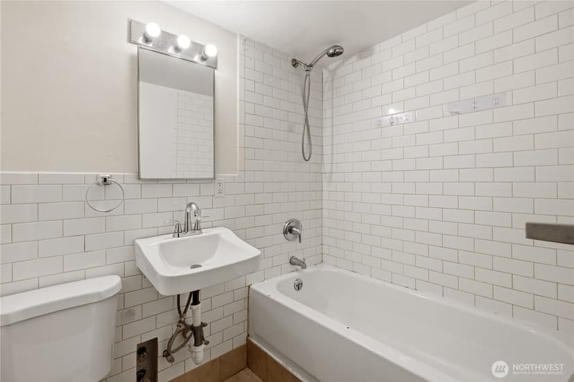 Property photo for 5262 15th Avenue NE, Seattle photo 29