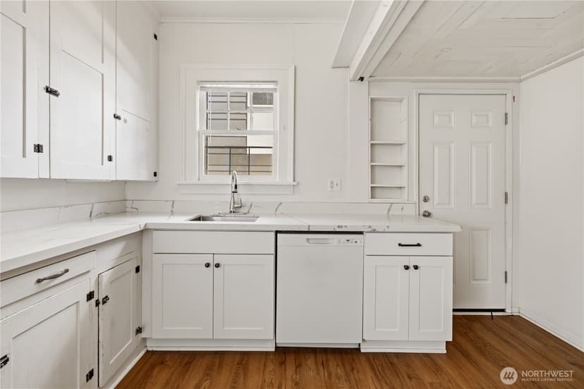 Property photo for 5262 15th Avenue NE, Seattle photo 6