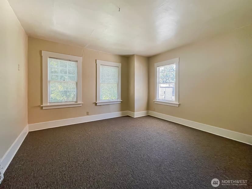 Property photo for 5262 15th Avenue NE, Seattle photo 19