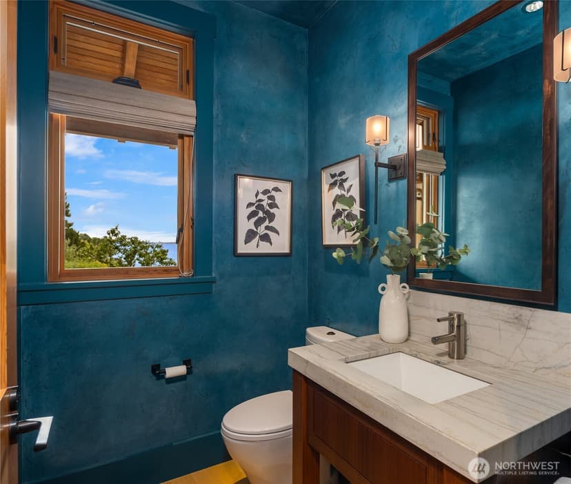 Property photo for 2481 Perkins Lane W, Seattle photo 11