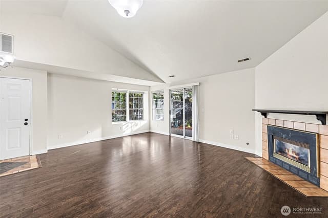 Property photo for 9103 183rd Avenue NE, Redmond photo 3