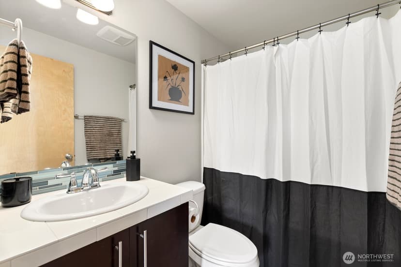 Property photo for 719 N 101st Street, Seattle photo 18