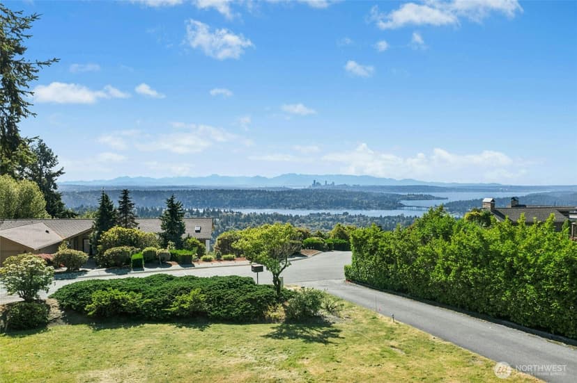 Property photo for 4736 Somerset XXX LOT Avenue SE #LOT, Bellevue