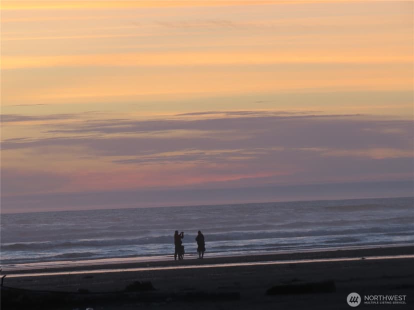 Property photo for 166 N Port Loop, Ocean Shores photo 16