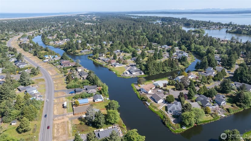 Property photo for 166 N Port Loop, Ocean Shores photo 10