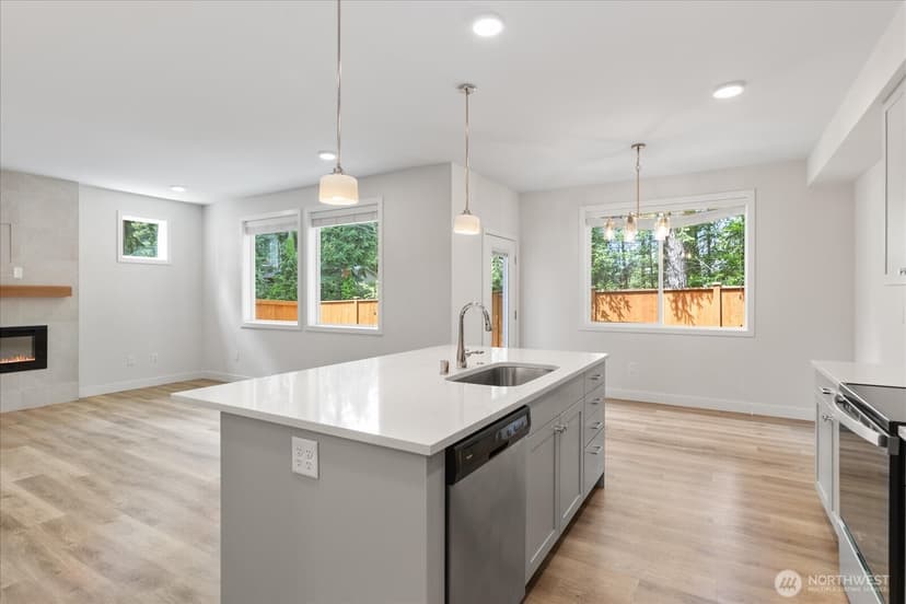 Property photo for 121 171st Place SW #A, Bothell photo 14