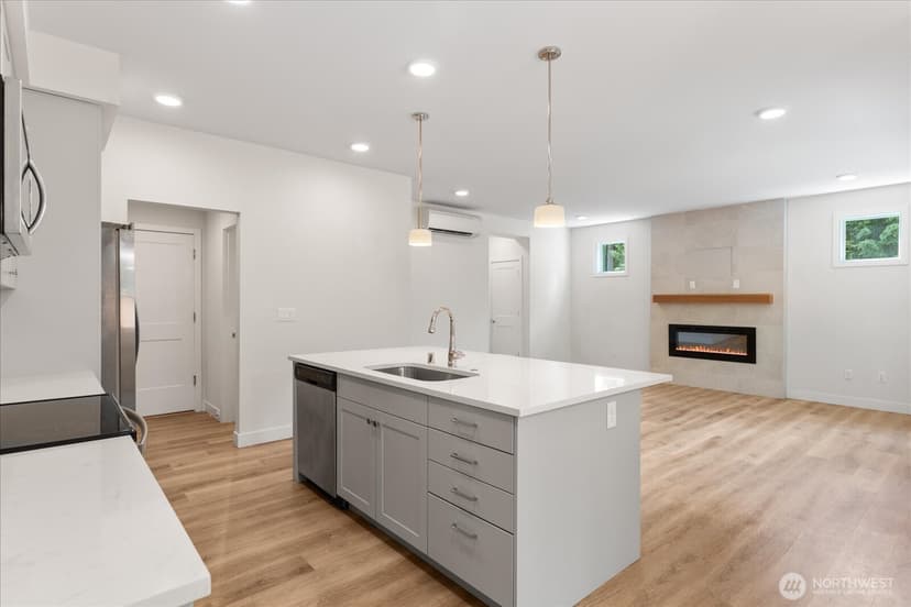 Property photo for 121 171st Place SW #A, Bothell photo 13