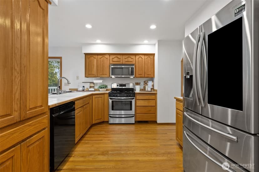 Property photo for 1802 118th Avenue NE, Lake Stevens photo 7