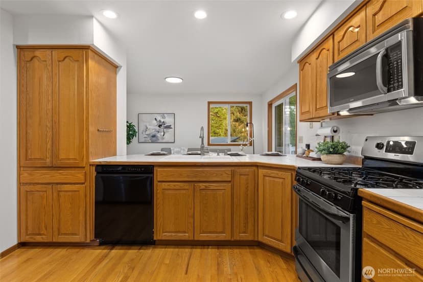 Property photo for 1802 118th Avenue NE, Lake Stevens photo 8
