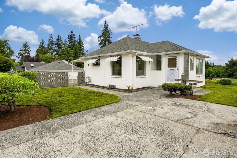 Property photo for 15852 7th Avenue SW, Seattle photo 4