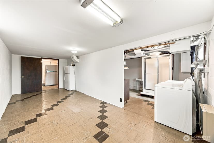 Property photo for 15852 7th Avenue SW, Seattle photo 21