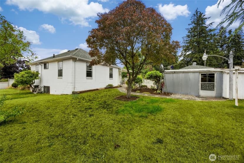 Property photo for 15852 7th Avenue SW, Seattle photo 26