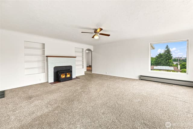 Property photo for 15852 7th Avenue SW, Seattle photo 5