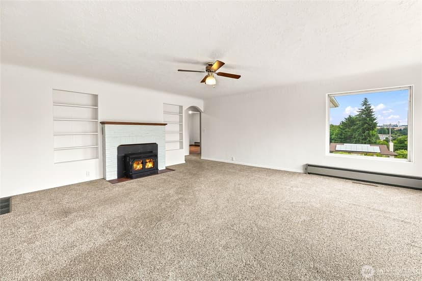 Property photo for 15852 7th Avenue SW, Seattle photo 5