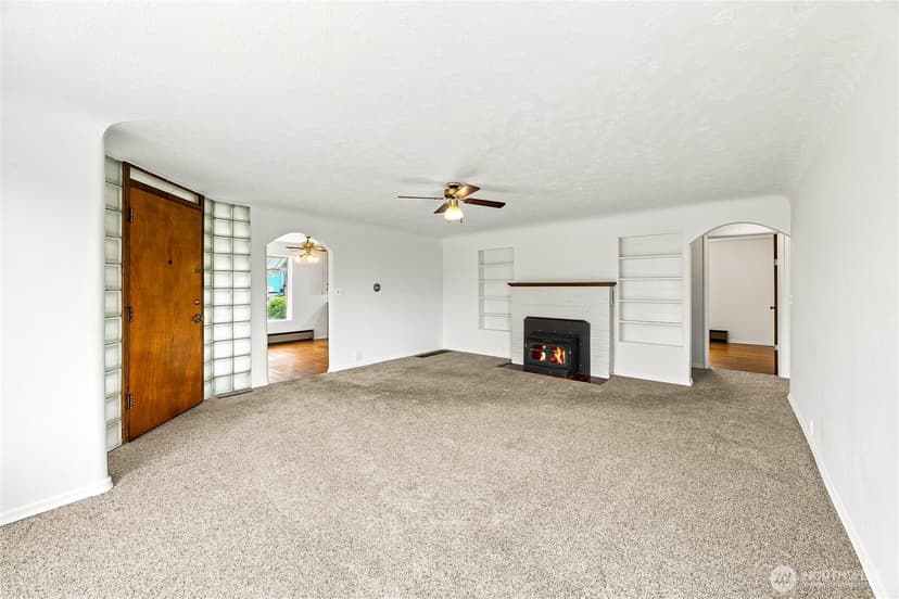 Property photo for 15852 7th Avenue SW, Seattle photo 9