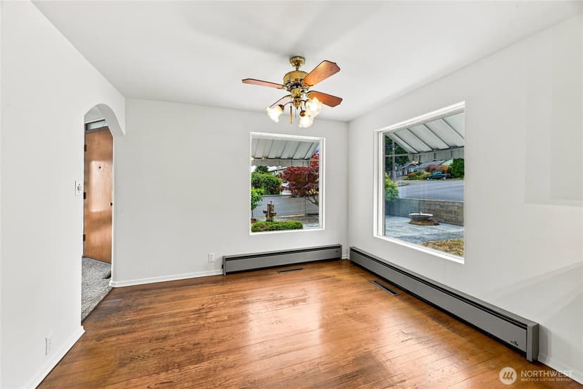 Property photo for 15852 7th Avenue SW, Seattle photo 13