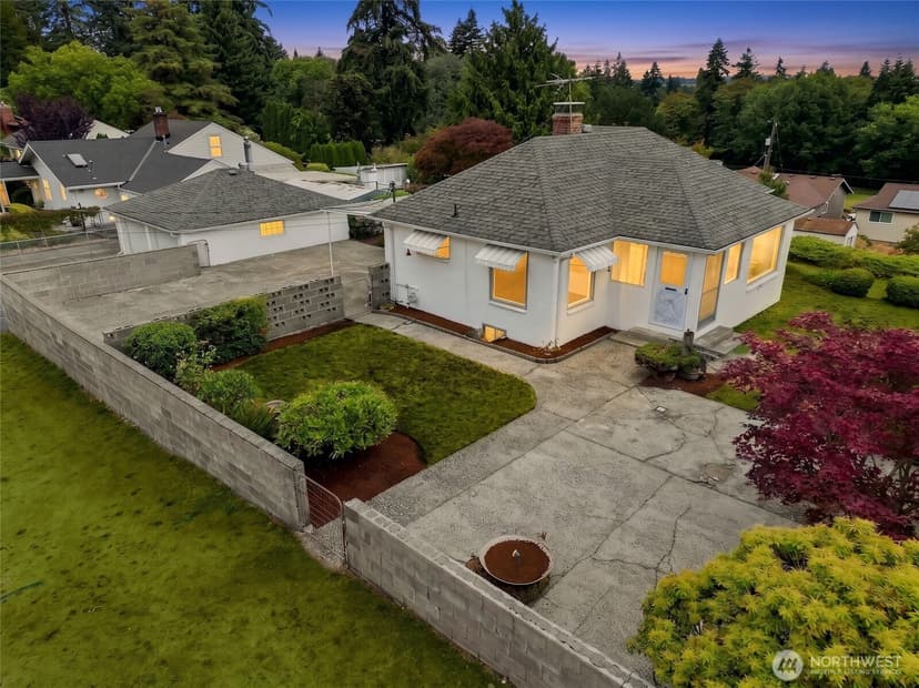 Property photo for 15852 7th Avenue SW, Seattle