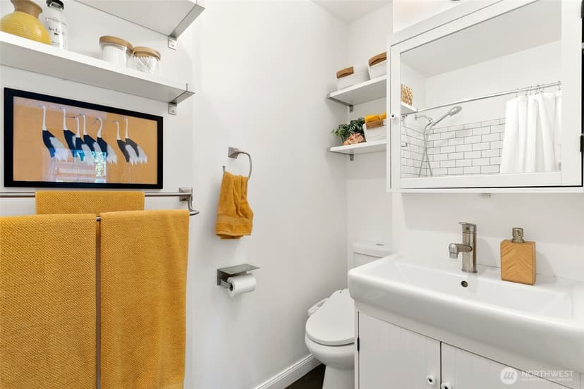 Property photo for 917 NE 72nd Street, Seattle photo 15