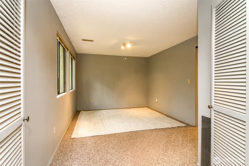 Property photo for 4917 145th Avenue SE, Bellevue photo 18
