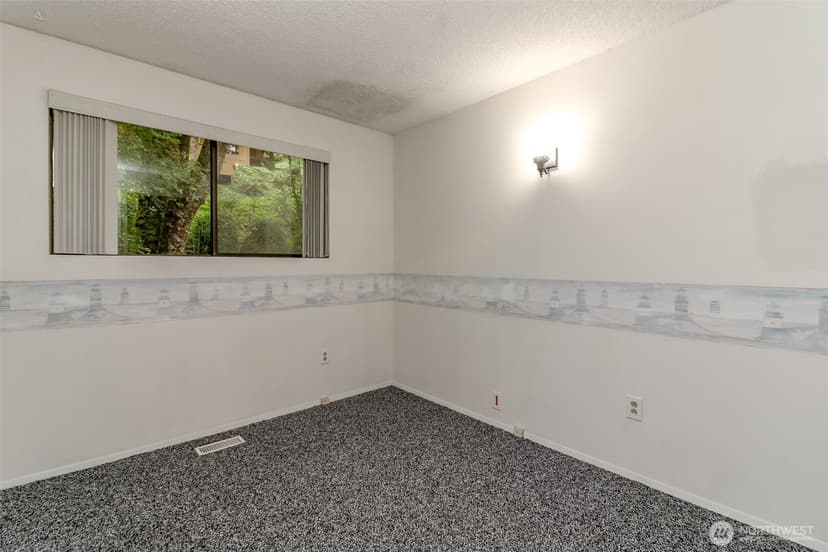 Property photo for 4917 145th Avenue SE, Bellevue photo 13