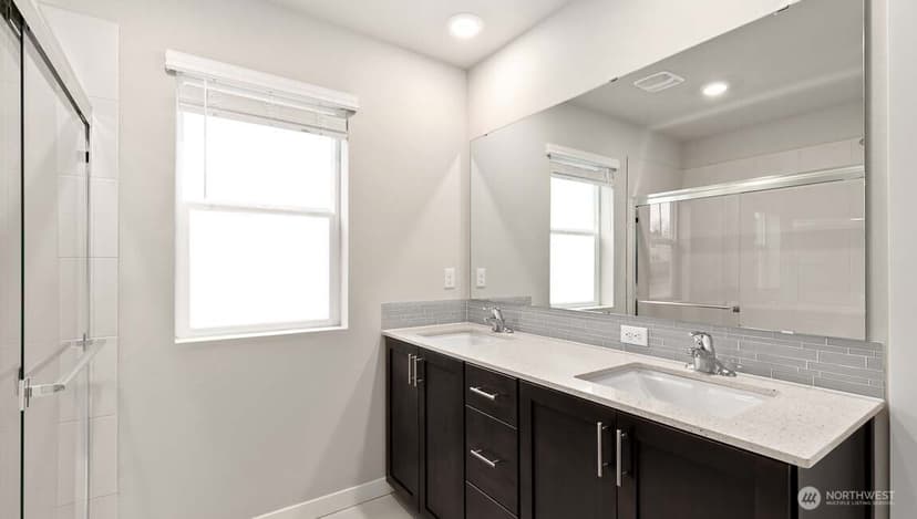 Property photo for 13904 11th Place W, Lynnwood photo 11