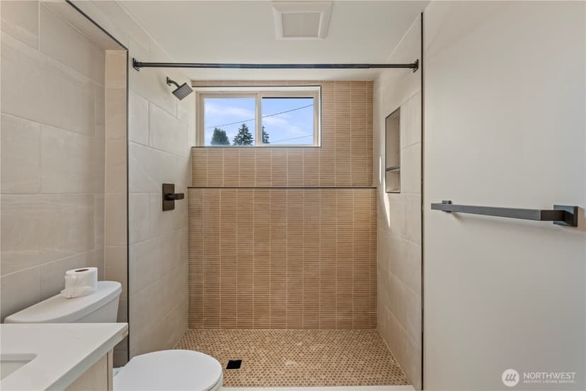 Property photo for 16317 127th Place SE, Renton photo 28