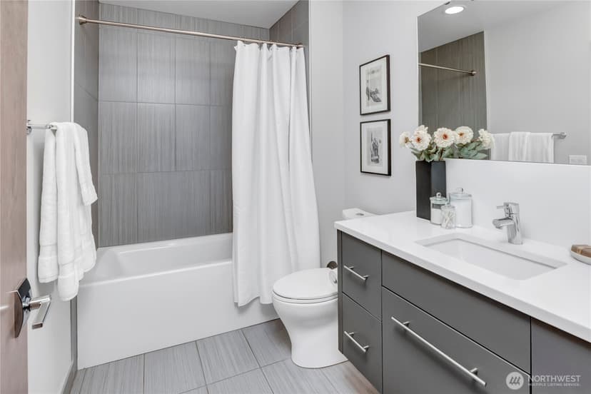 Property photo for 7429 E Mercer Way, Mercer Island photo 33