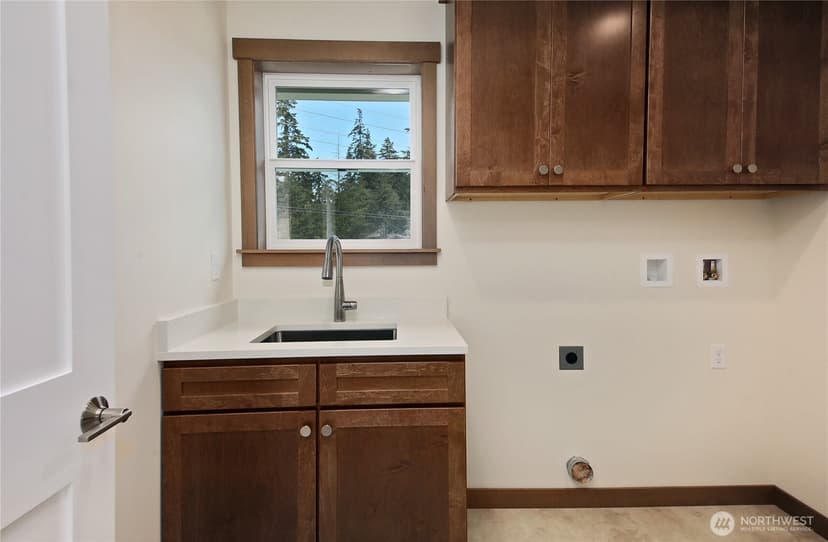 Property photo for 2439 Cambridge Court, Langley photo 34