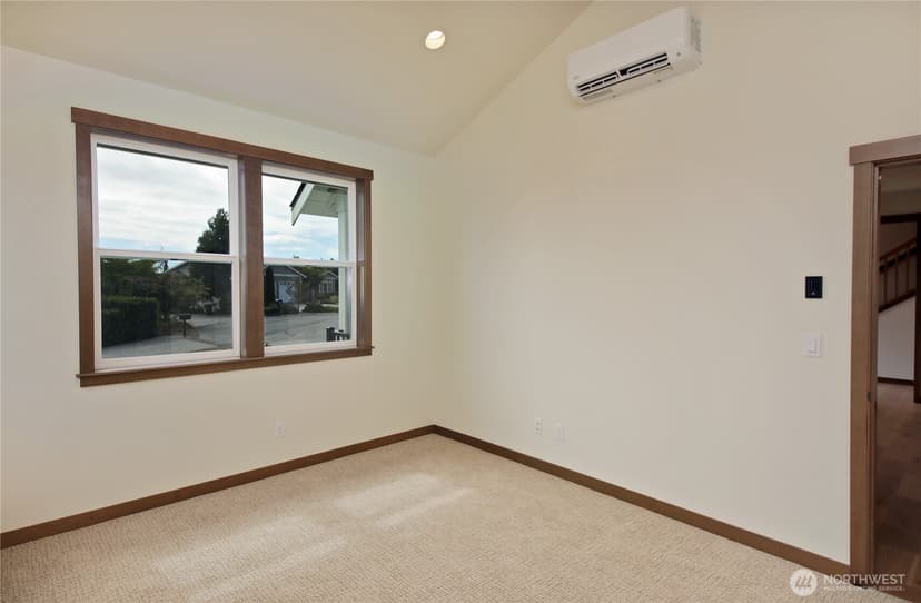 Property photo for 2439 Cambridge Court, Langley photo 16