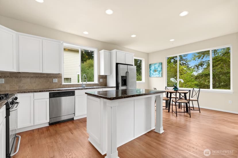 Property photo for 20914 13th Place W, Lynnwood photo 8