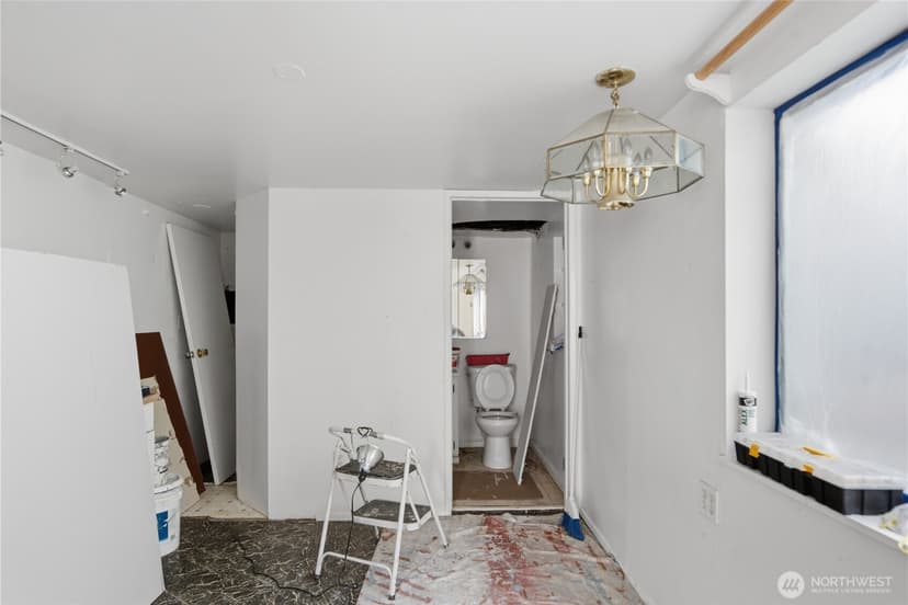 Property photo for 16006 Greenwood Avenue N, Shoreline photo 19