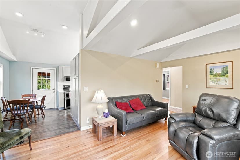 Property photo for 5920 39th Avenue SW, Seattle photo 7