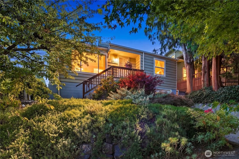 Property photo for 5920 39th Avenue SW, Seattle photo 4