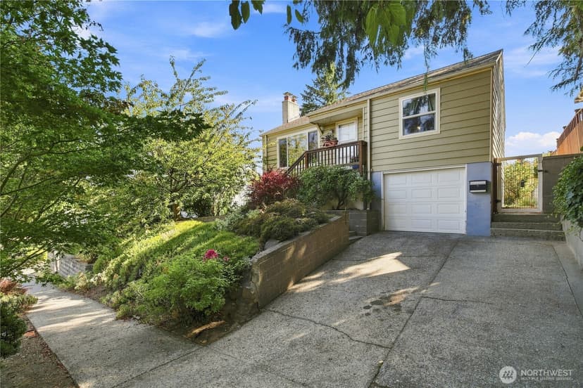 Property photo for 5920 39th Avenue SW, Seattle photo 3