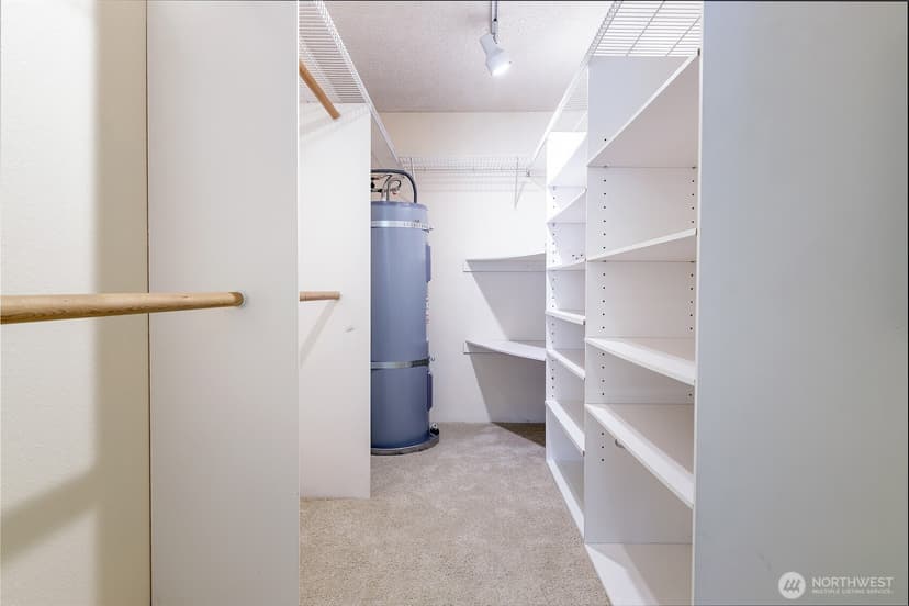 Property photo for 10501 8th Avenue NE #406, Seattle photo 20