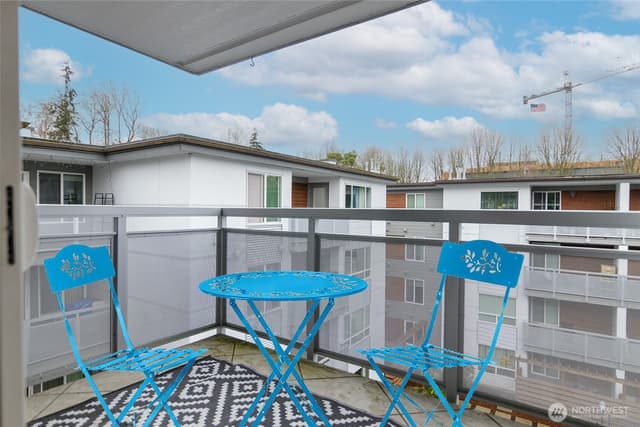 Property photo for 10501 8th Avenue NE #406, Seattle photo 3
