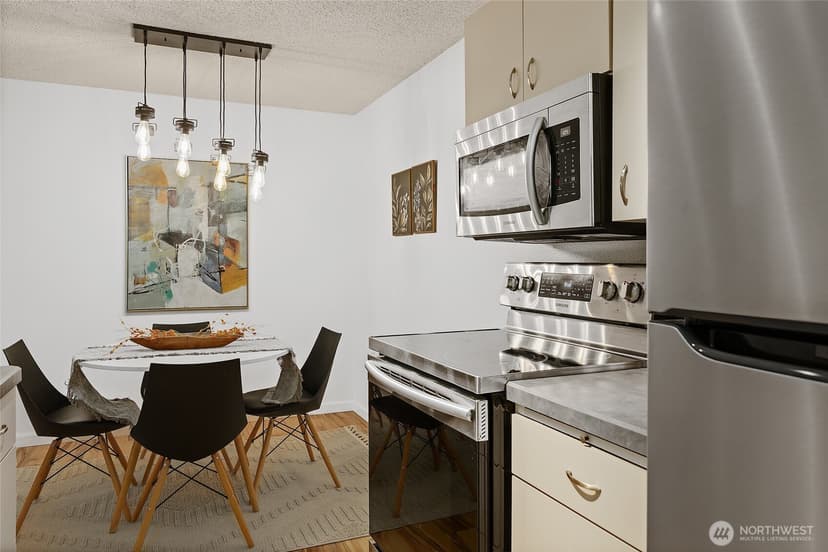 Property photo for 10501 8th Avenue NE #406, Seattle photo 14